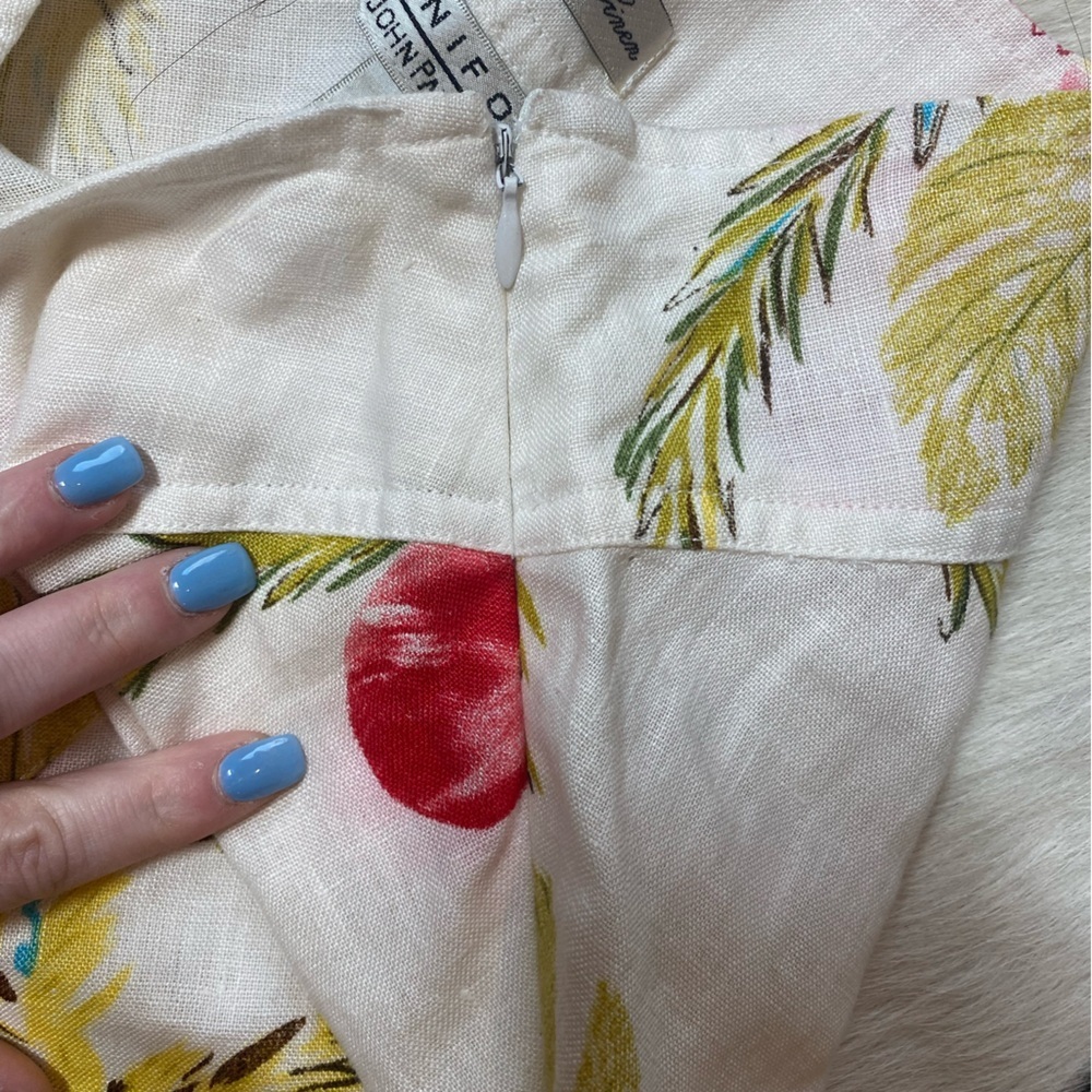 Uniform-John Paul Richard Pure Linen A-Line skirt with a tropical floral print - Picture 8 of 9
